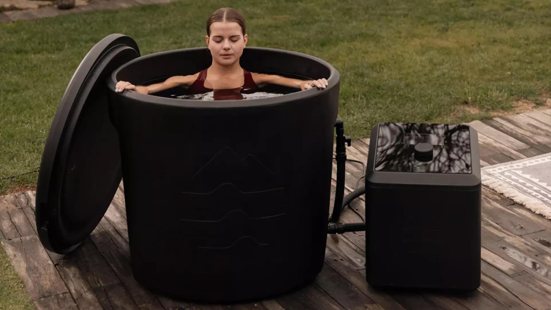 [RENT] Ice bath chiller machine and inflatable tub | 1497/Month